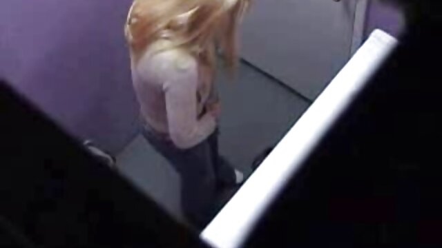 Kvaliteetne :  Väikeste tissidega väike teismeline tüdruk Kristen Scott saab oma käntsakast rammitud Seksikas videod 
