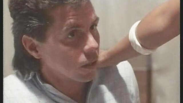 Kvaliteetne :  Danny D lükkab oma pika riistatüki oma kiisu sügavale alla Seksikas videod 